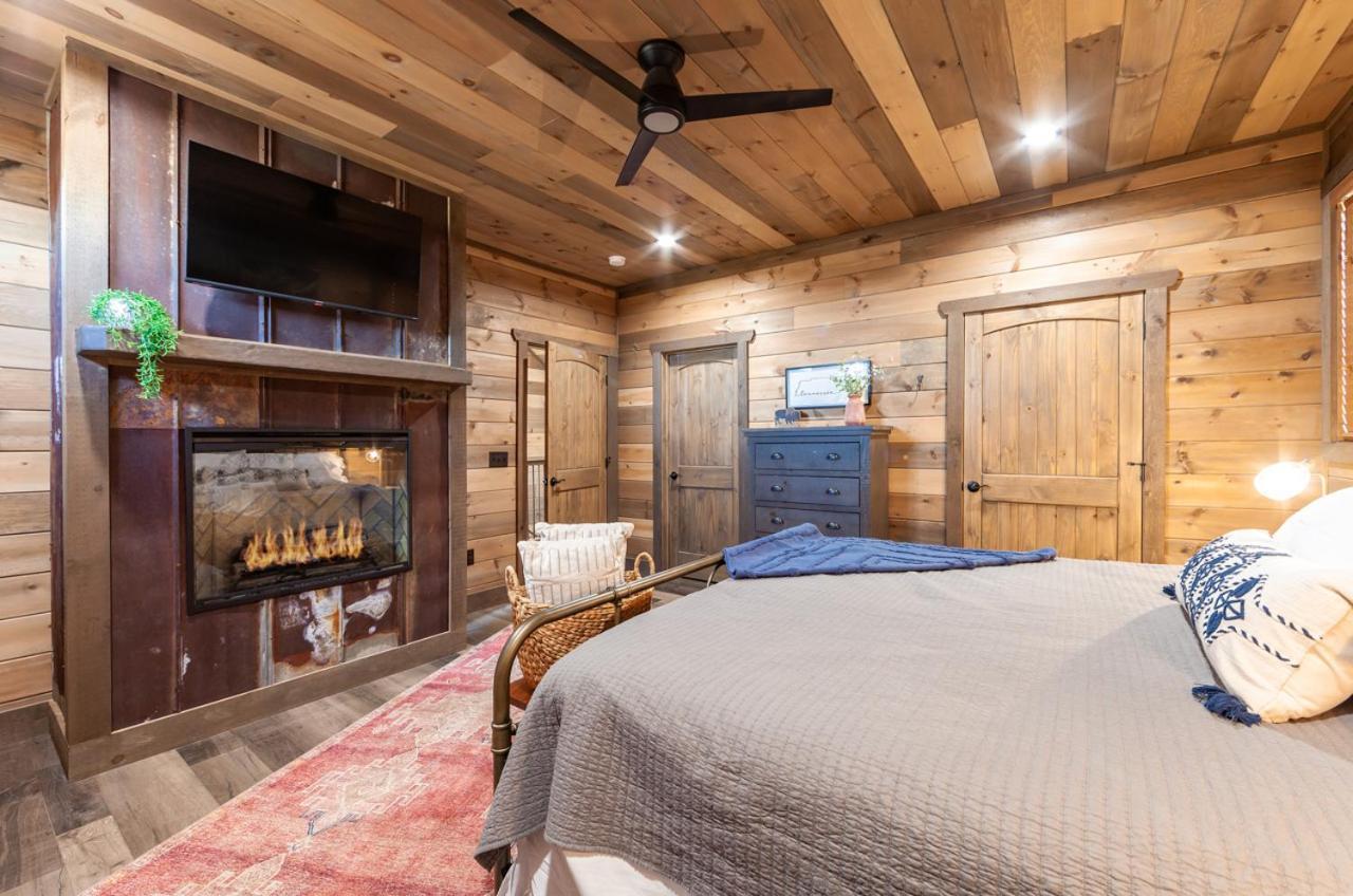 Splash Mountain Pool Hot Tub Theater Game Room Sevierville Esterno foto