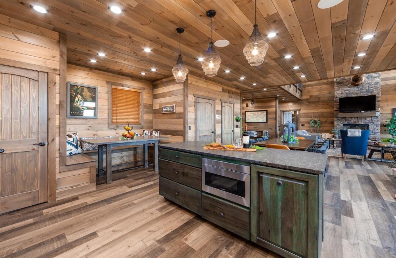 Splash Mountain Pool Hot Tub Theater Game Room Sevierville Esterno foto